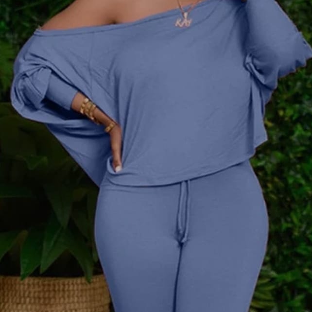 Boat-Neck Top & Clam Digger Pants